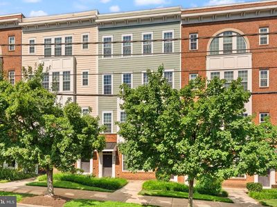 242 N Summit Ave #21