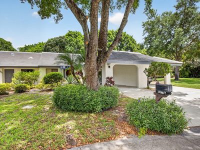 10015 Hickorywood Place
