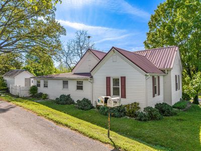122 Highland Ave