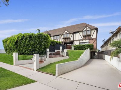 822 Victor Ave APT 14