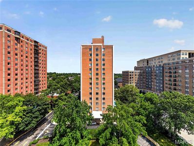 900 S Hanley Rd APT 4C