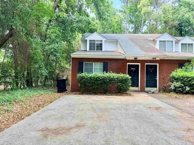 2902 Capital Park Dr