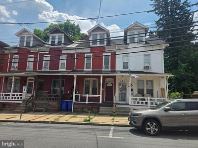 222 W High St
