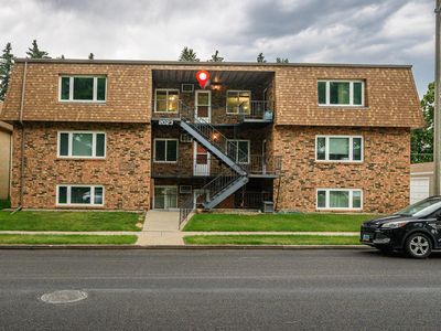 Property at 2023 N Kavaney Dr APT 8, Bismarck, ND