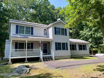 16 Flagstone Ln