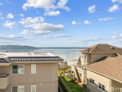 22211 6th Avenue S #301