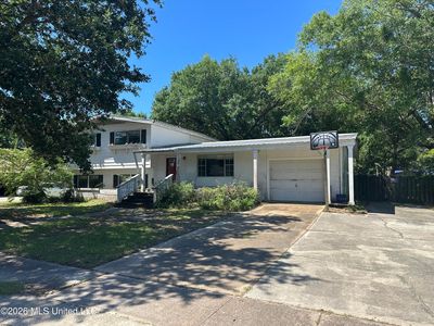 2117 Sandalwood Pl