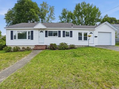 18 Rockwood Ln
