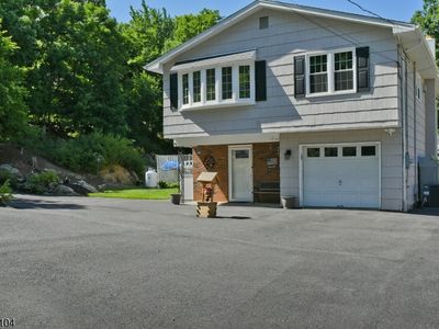 Property at 121 Leland Trl, Hopatcong, NJ