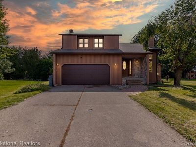 8430 Bellechasse Ct
