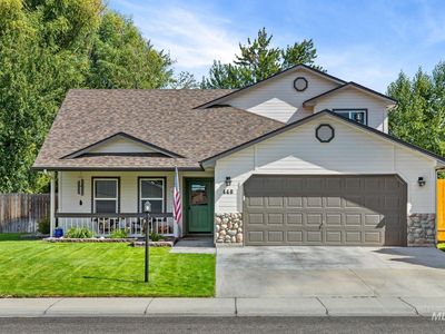 440 N Nebula Ave