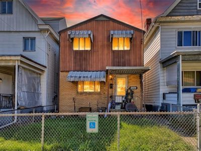 633 Woodward Ave