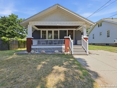 147 Graceland St NE
