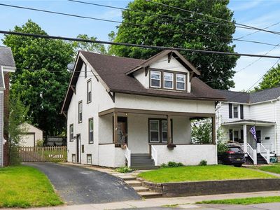 128 W Ivy St