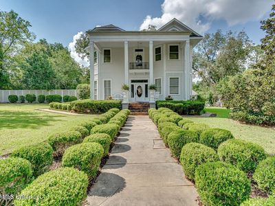 115 Railroad Ave