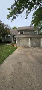 Property at 1819 S Stagecoach Dr, Olathe, KS