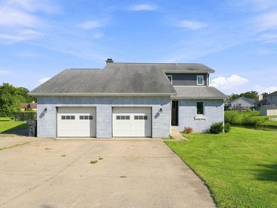 4 Lakeview Ct