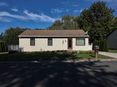 Property at 8 E Locust Ln, New Oxford, PA
