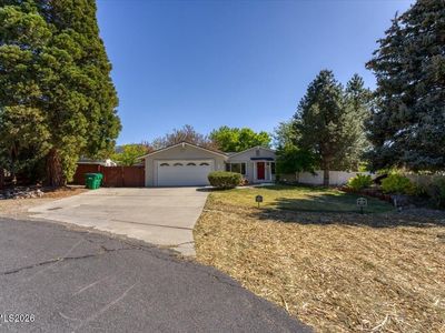 2984 Middlecoff Cir