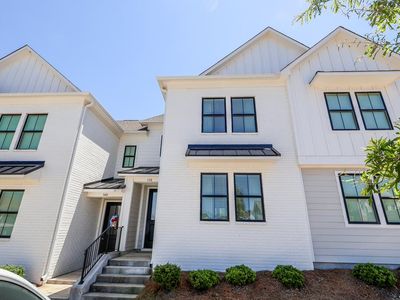 138 Honeysuckle Ln