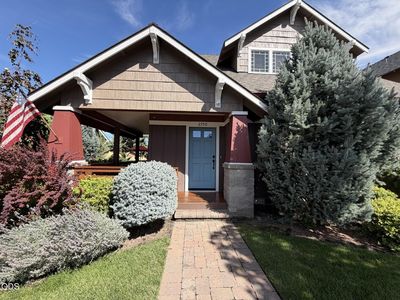 2750 NE Great Horned Pl