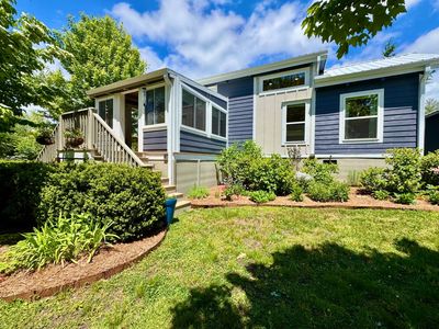 Property at 8 Highland Hill Ln, Flat Rock, NC