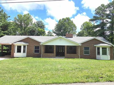 3730 Emitt Dr