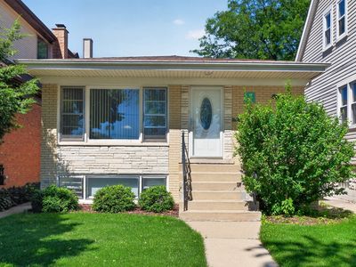 3942 N Oconto Ave
