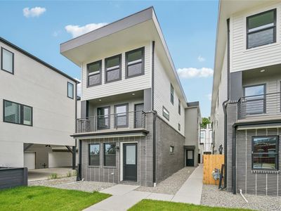 1563 N Hooker Street