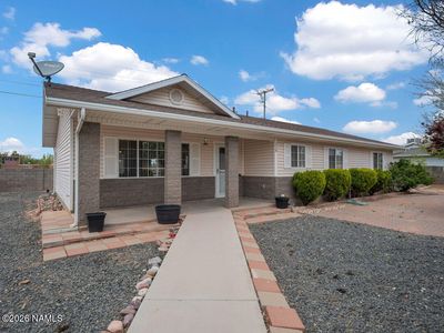 110 Court Ln
