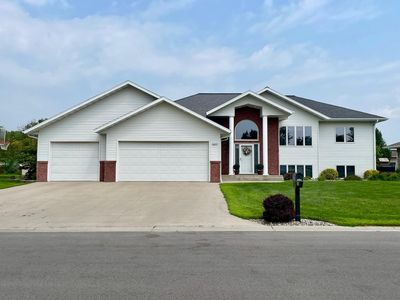 1410 Mendenhall Ave
