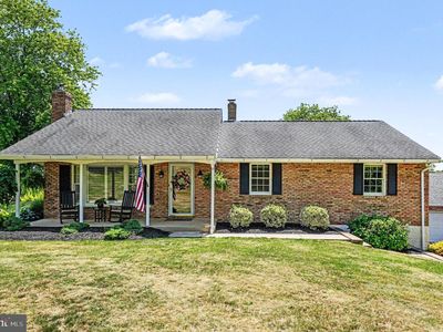 61 Applewood Ln
