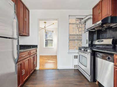 6710 108th St APT 4a