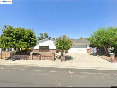 Property at 587 Somoa Ln, Lathrop, CA