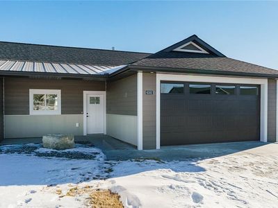 6382 Signal Peak Ave