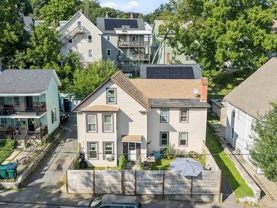 25 Goddard St