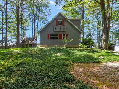 997 Lake Ln