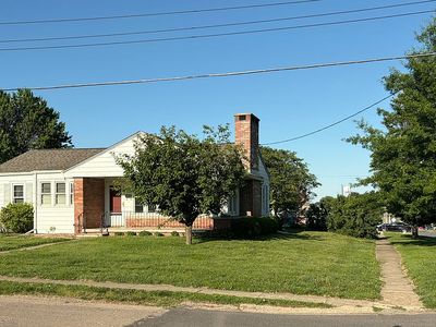 Property at 202 N Clinton St, Pittsfield, IL