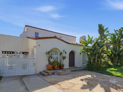 924 Westchester Pl