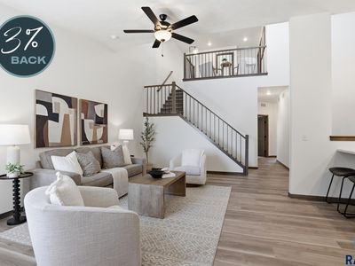 5704 E Marley Pl
