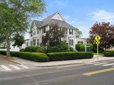 32 East Main Street