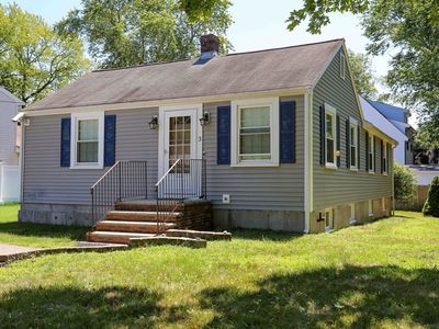 3 Fairview Ave