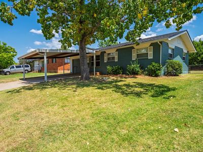 2516 Queensbury Rd