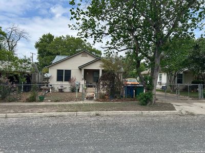 327 Hermitage