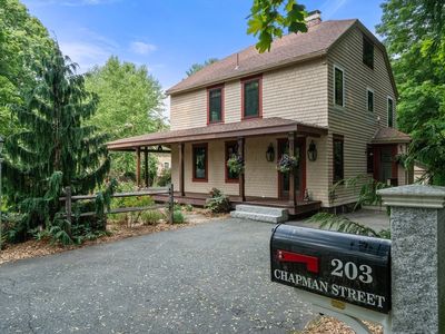 203 Chapman St