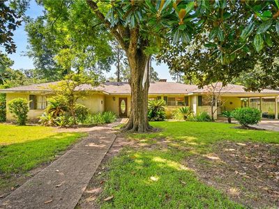 3810 Pecan Dr