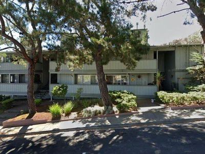2201 Village Ct APT 3
