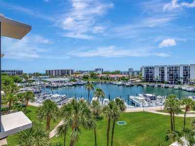 2707 N Ocean Boulevard #D506