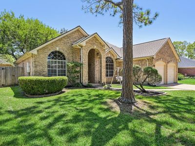124 Crimson Bay Dr