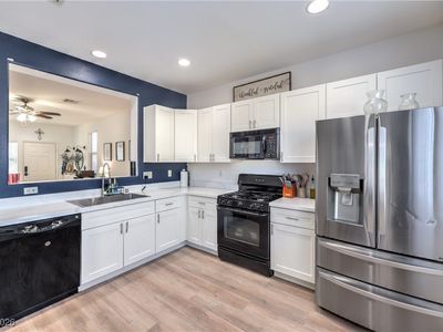 5425 Nickel Creek Trl